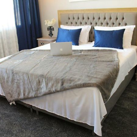 Luxury Split Apartment With View Exteriör bild